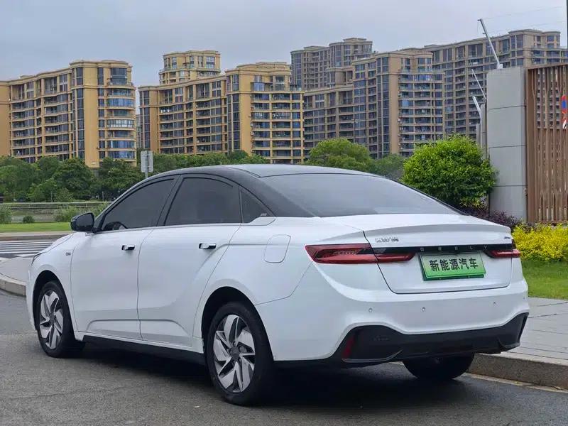 Geely Geometry A 2021 Pro Premium High-Energy Range Edition 600KM A600 Cube Edition — миниатюра 4