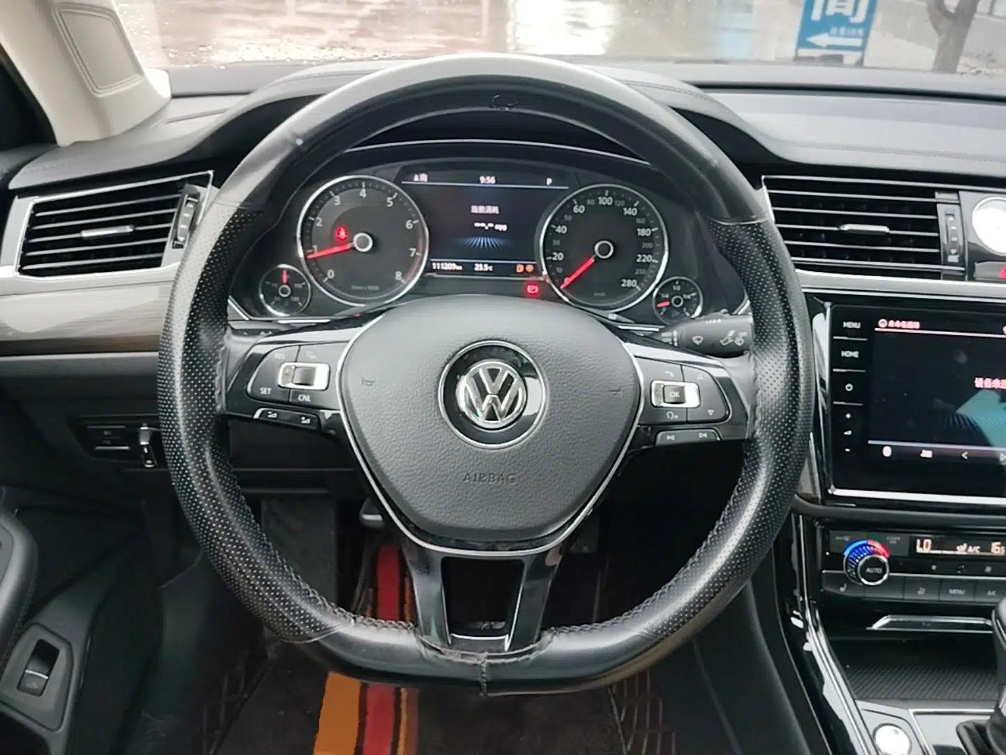 Volkswagen Phideon 2018 Revised Version 380TSI Two-Wheel Drive Business Edition — миниатюра 13
