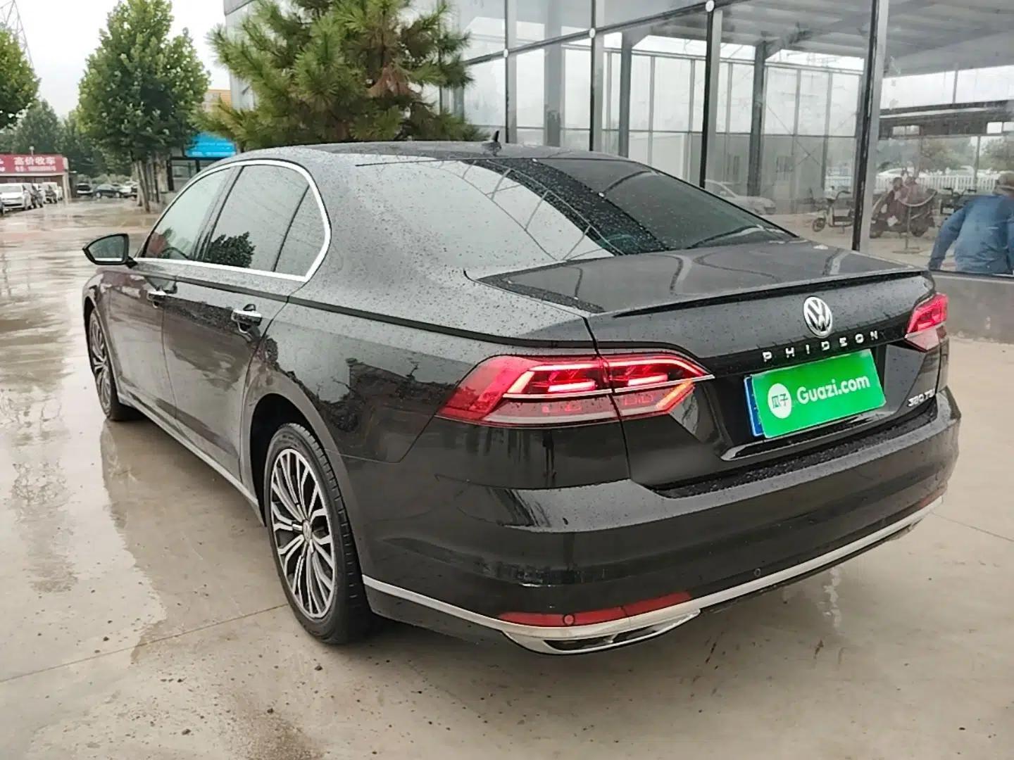Volkswagen Phideon 2018 Revised Version 380TSI Two-Wheel Drive Business Edition — миниатюра 4