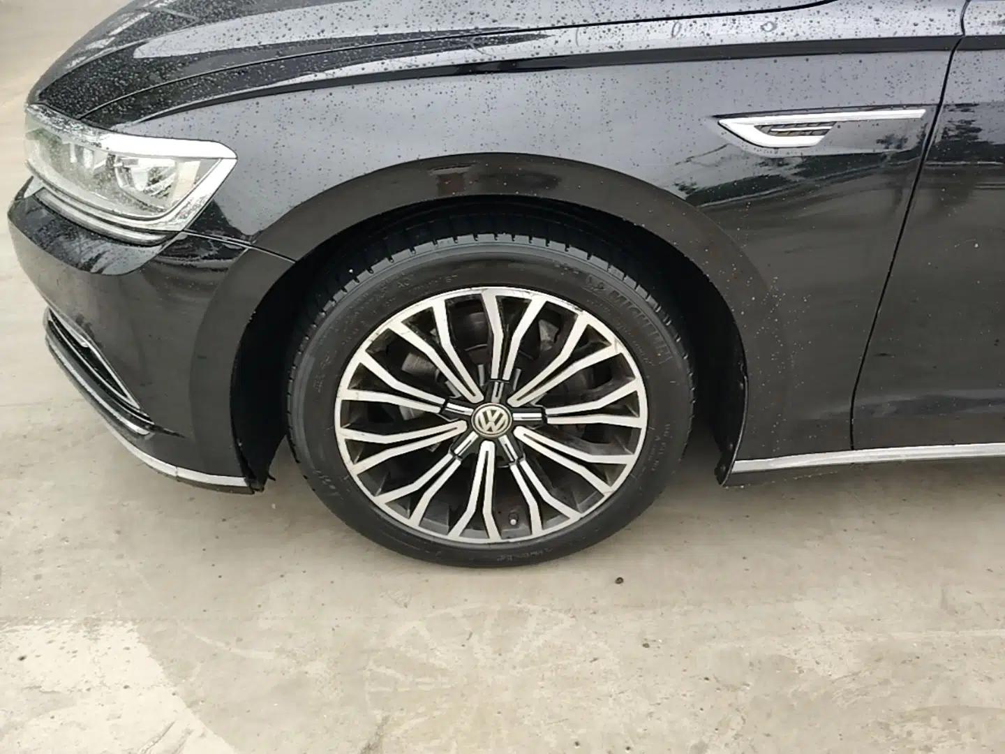 Volkswagen Phideon 2018 Revised Version 380TSI Two-Wheel Drive Business Edition — миниатюра 10