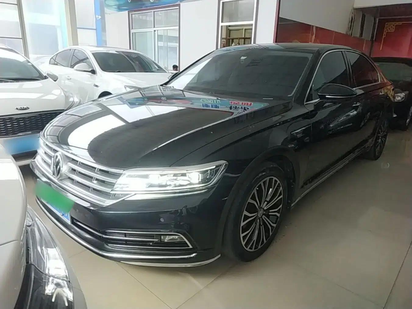 Volkswagen Phideon 2018 Revised Version 380TSI Two-Wheel Drive Business Edition — миниатюра 1