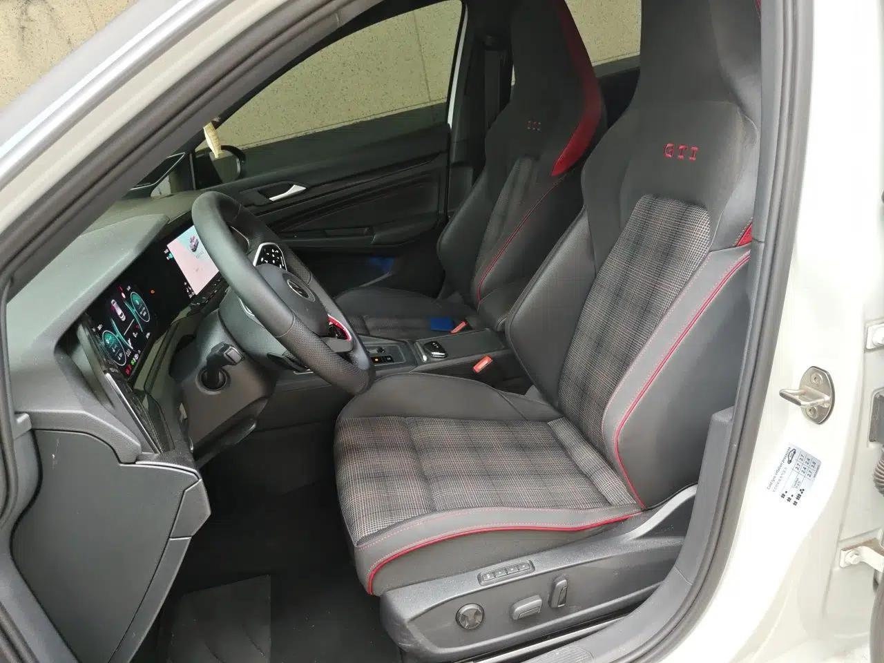 Volkswagen Golf GTI 2021 380TSI DSG GTI — миниатюра 15