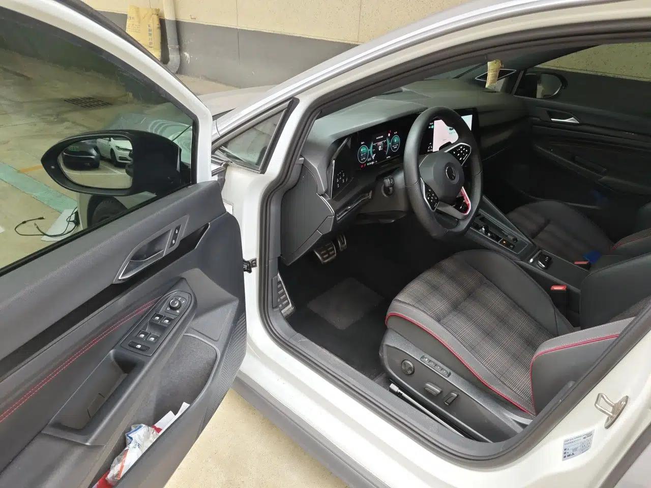 Volkswagen Golf GTI 2021 380TSI DSG GTI — миниатюра 16