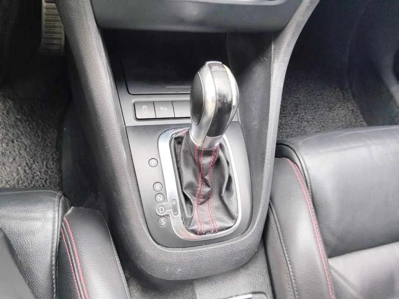 Volkswagen Golf GTI 2012 2.0 TSI GTI — миниатюра 14
