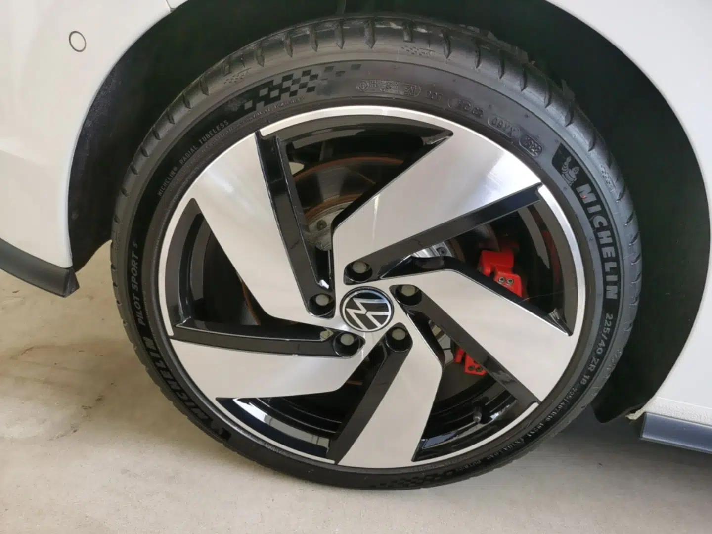 Volkswagen Golf GTI 2021 380TSI DSG GTI — миниатюра 11