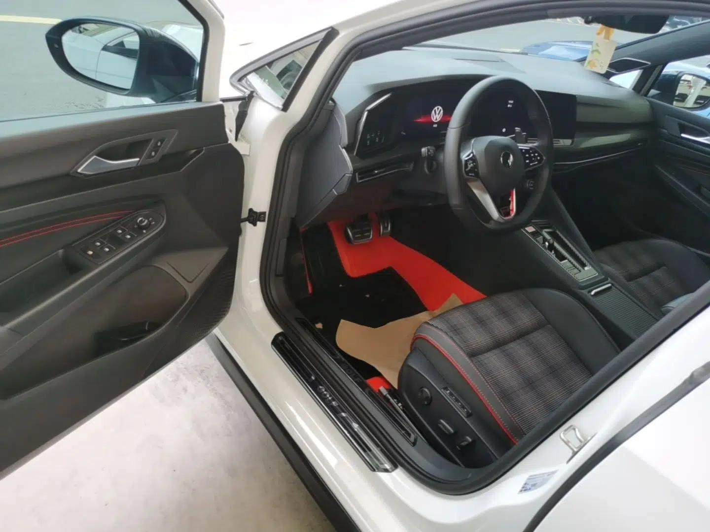 Volkswagen Golf GTI 2021 380TSI DSG GTI — миниатюра 18