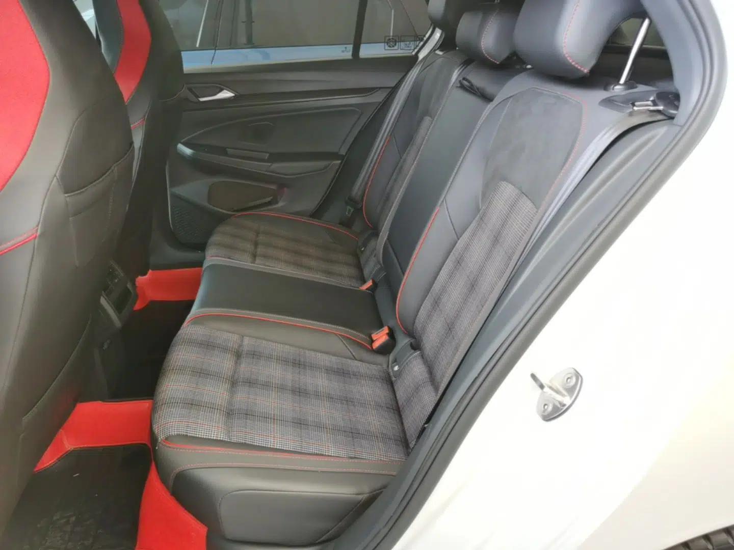 Volkswagen Golf GTI 2021 380TSI DSG GTI — миниатюра 20