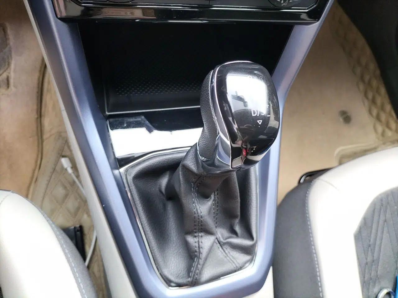 Volkswagen T-Cross 2019 1.5L Automatic Comfort Edition — миниатюра 14