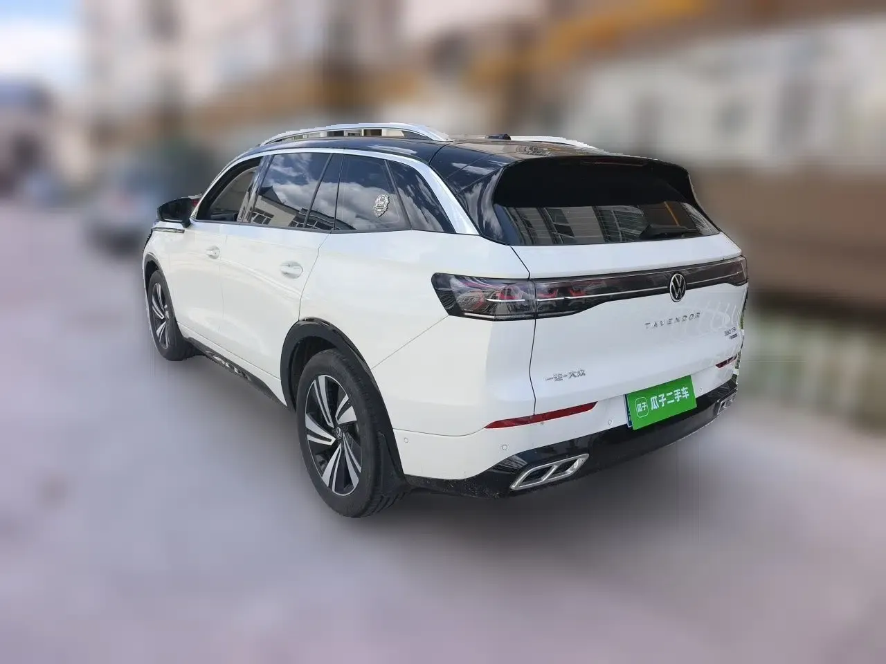 Volkswagen Tavendor 2024 380TSI All-Wheel-Drive R-Line Cruise Premium Edition — миниатюра 4