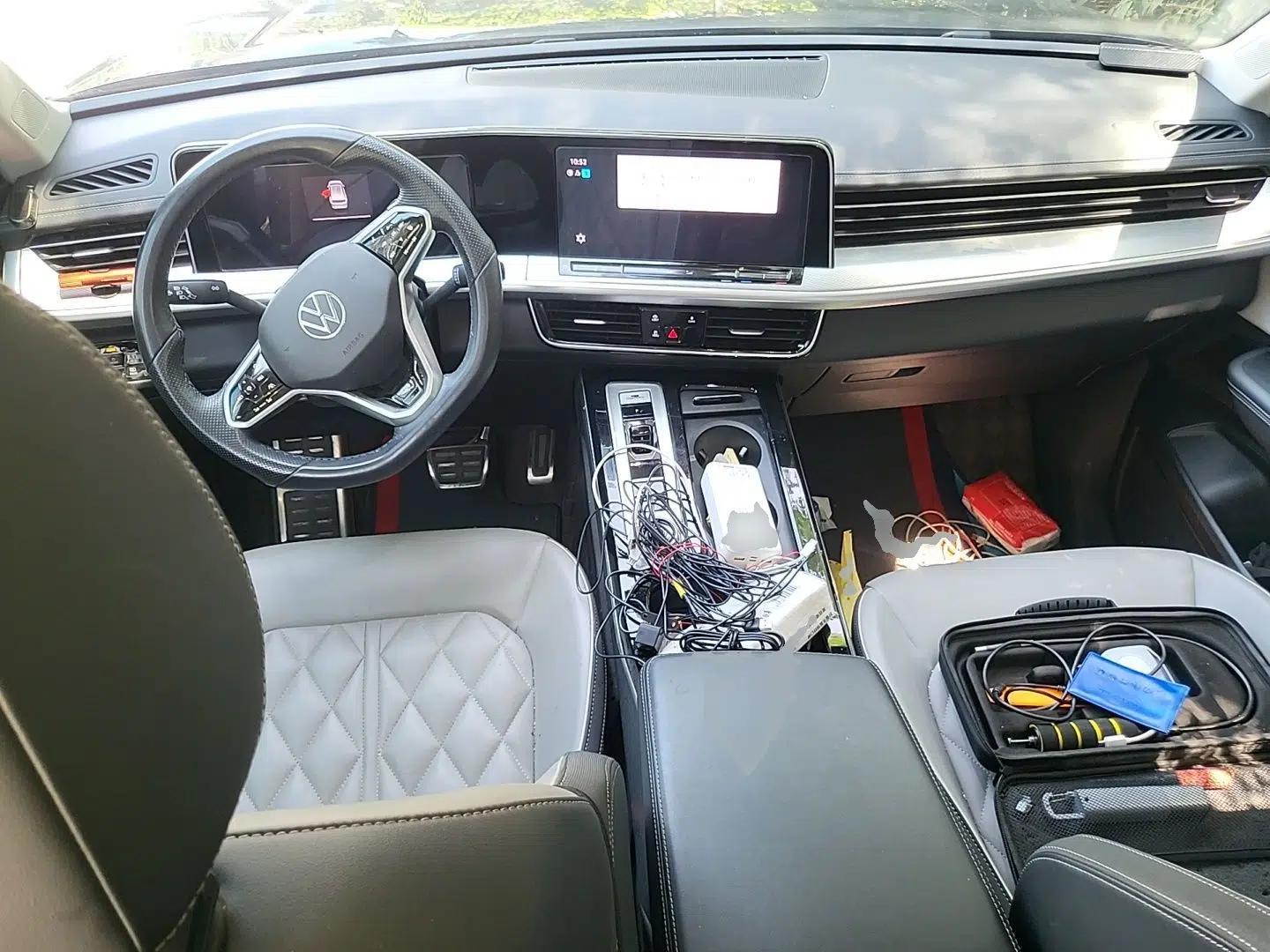 Volkswagen Tavendor 2023 380TSI Four-Wheel Drive R-Line Cruise Edition — миниатюра 9