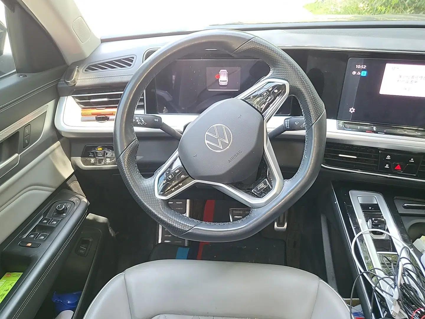 Volkswagen Tavendor 2023 380TSI Four-Wheel Drive R-Line Cruise Edition — миниатюра 10