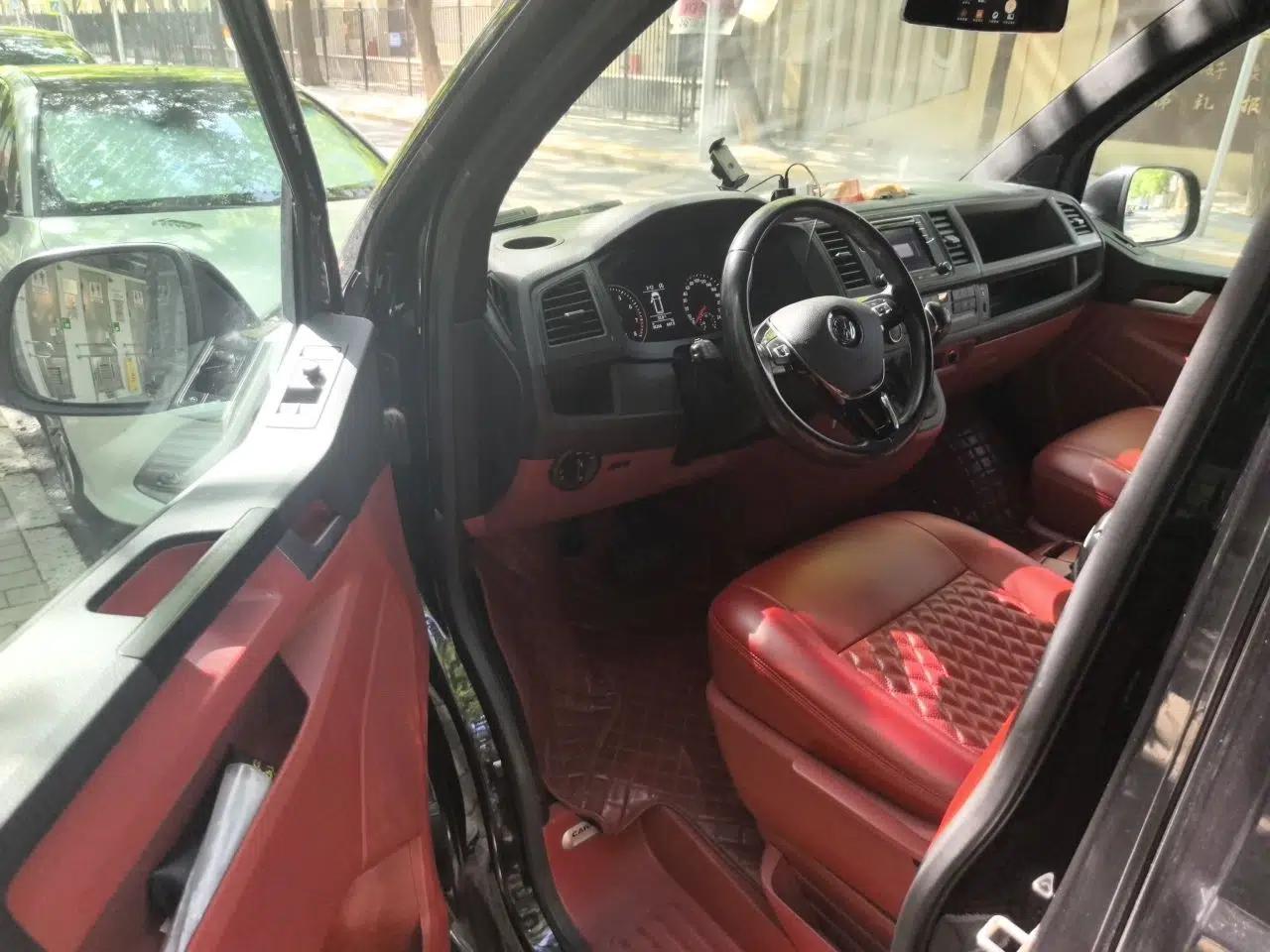 Volkswagen Caravelle 2017 2.0 TSI 4x4 Luxury Edition 7-Seater — миниатюра 16