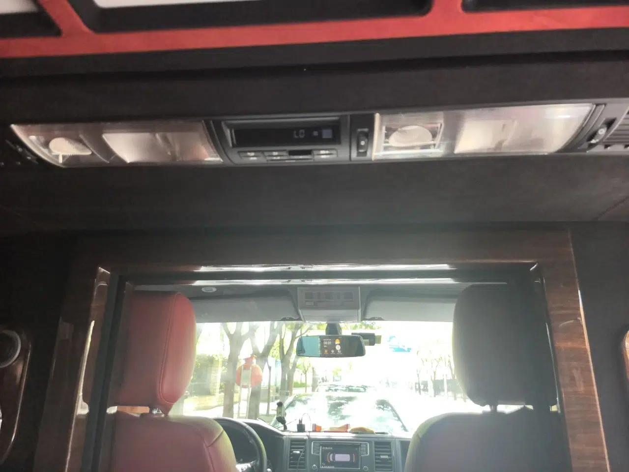 Volkswagen Caravelle 2017 2.0 TSI 4x4 Luxury Edition 7-Seater — миниатюра 18