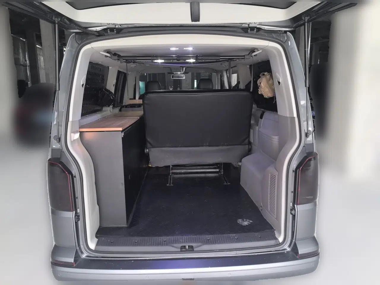 Volkswagen Caravelle 2016 2.0 TSI 4x4 Comfort Edition 9 Seats — миниатюра 19