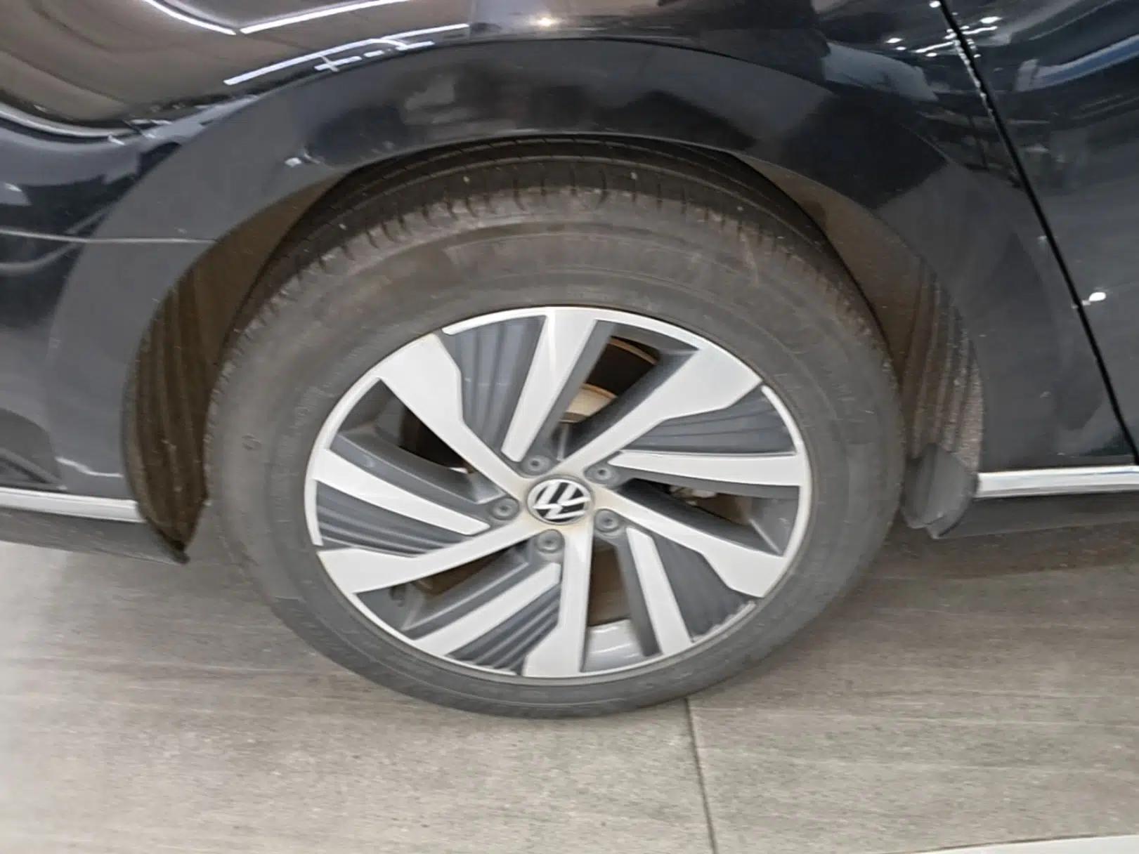 Volkswagen Magotan GTE Plug-in Hybrid 2022 GTE Luxury Model — миниатюра 11