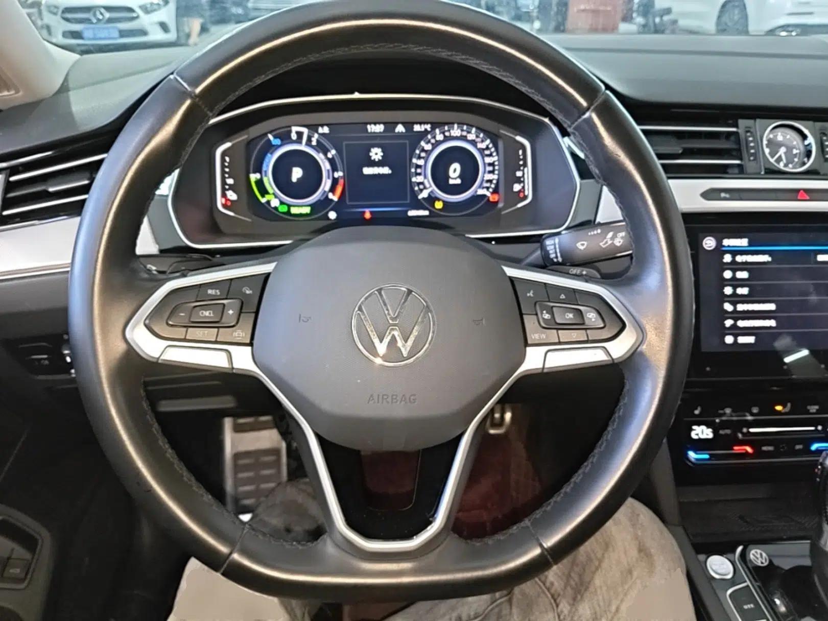 Volkswagen Magotan GTE Plug-in Hybrid 2022 GTE Luxury Model — миниатюра 13