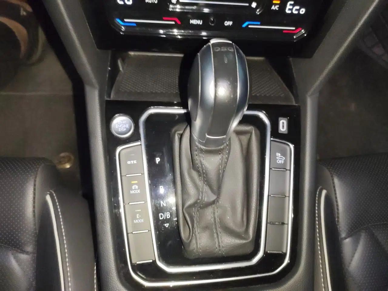 Volkswagen Magotan GTE Plug-in Hybrid 2022 GTE Luxury Model — миниатюра 14
