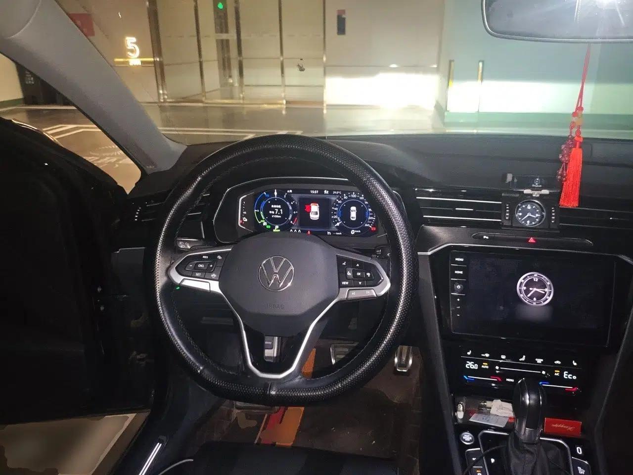 Volkswagen Magotan GTE Plug-in Hybrid 2022 GTE Luxury Model — миниатюра 10