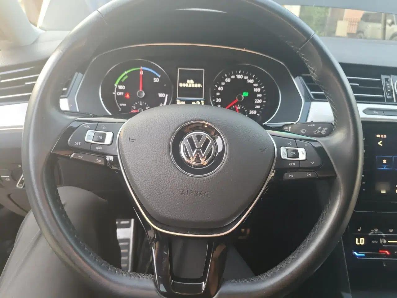 Volkswagen Magotan GTE Plug-in Hybrid 2020 GTE Luxury Model — миниатюра 10