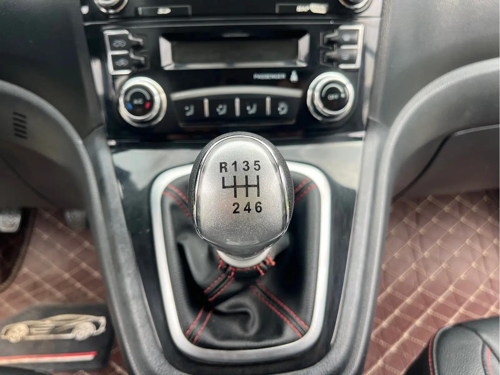 Haval H6 2016 Upgraded Version 1.5T Manual 2WD Urban Edition — миниатюра 14