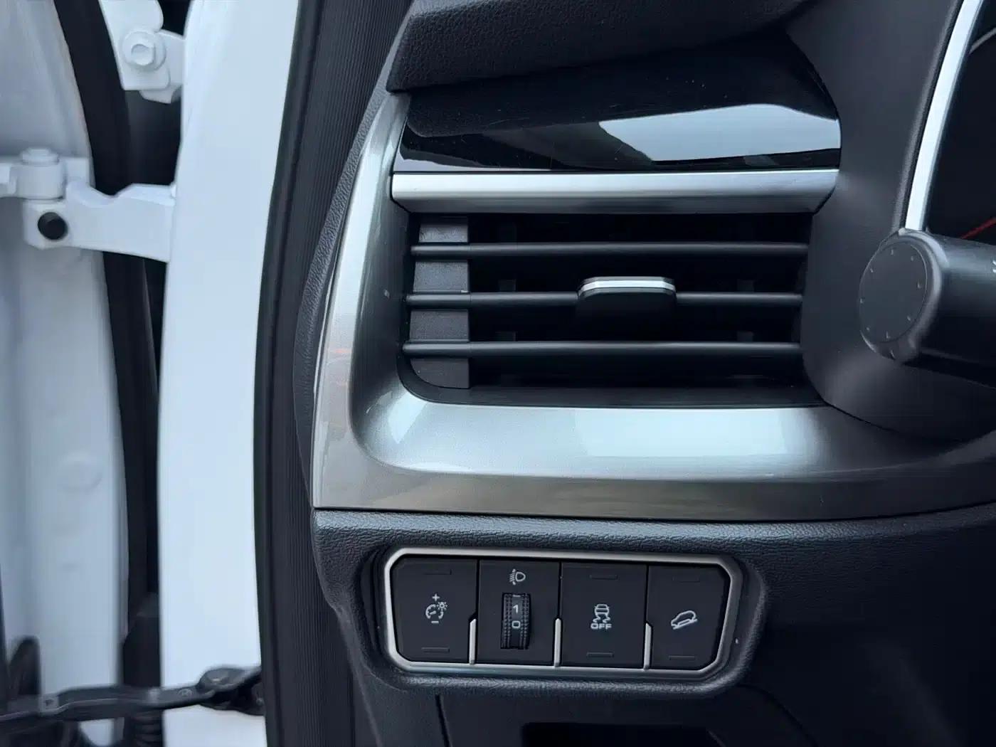 Haval H6 2023 National Trend Edition 1.5T Automatic Urban Edition — миниатюра 5