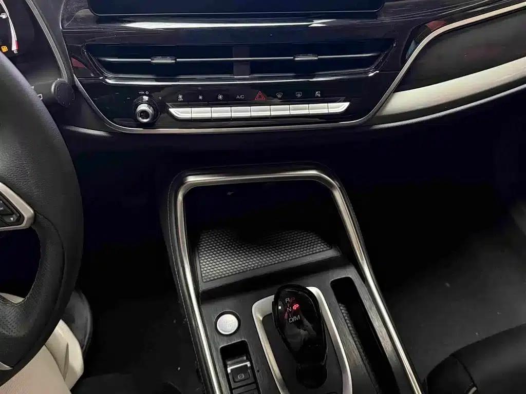 Haval H6 2021 National Trend Edition 1.5T Automatic Champion Edition — миниатюра 12