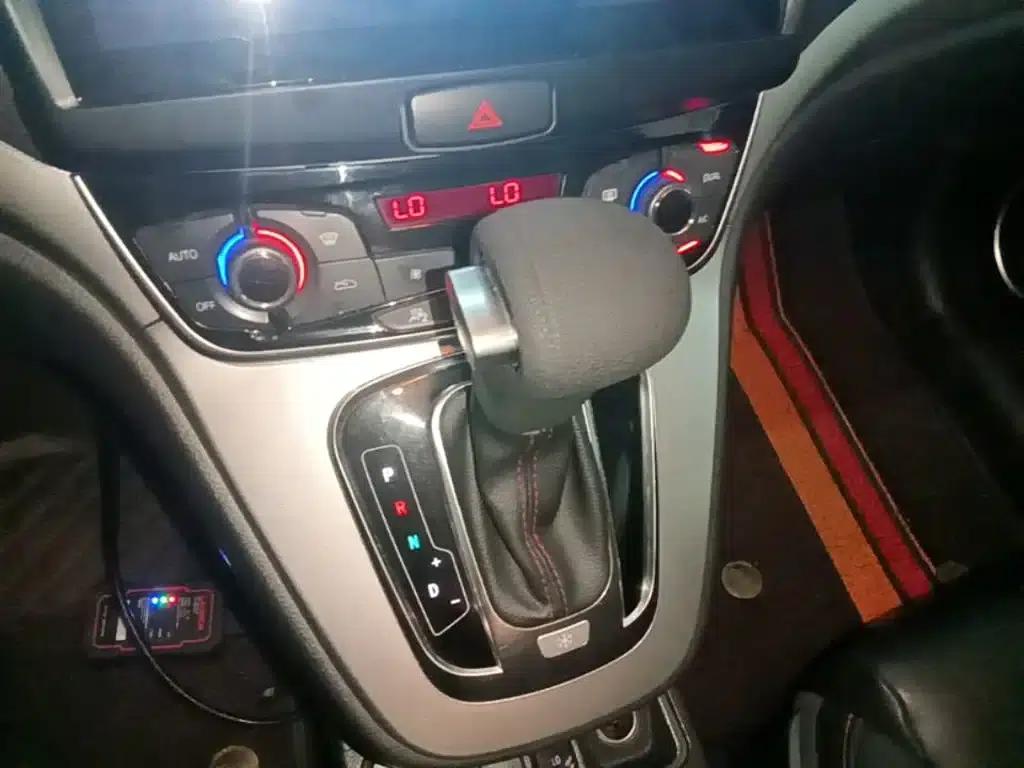 Haval H6 2015 Sport Edition 1.5T Automatic 2WD Luxury — миниатюра 14