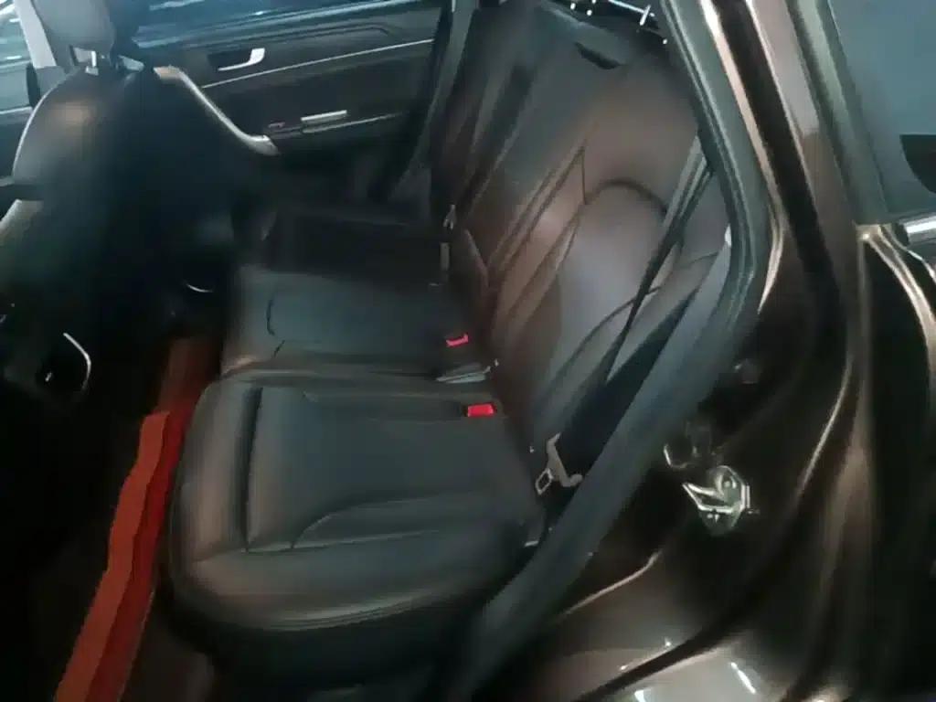 Haval H6 2015 Sport Edition 1.5T Automatic 2WD Luxury — миниатюра 17