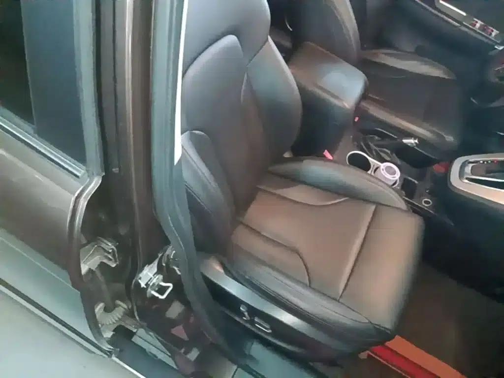 Haval H6 2015 Sport Edition 1.5T Automatic 2WD Luxury — миниатюра 25