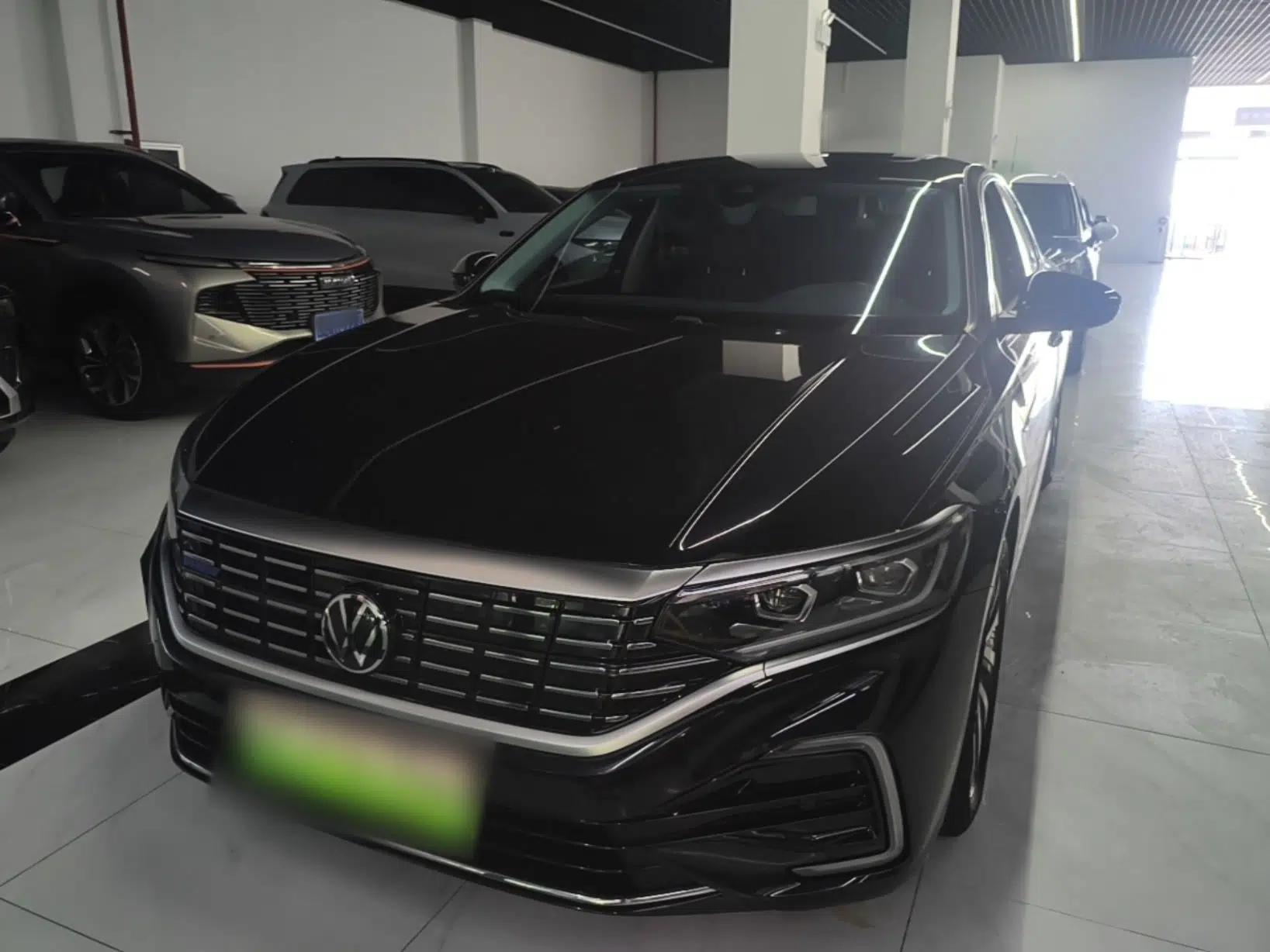 Volkswagen Passat New Energy 2023 430 PHEV Hybrid Luxury Edition — миниатюра 2