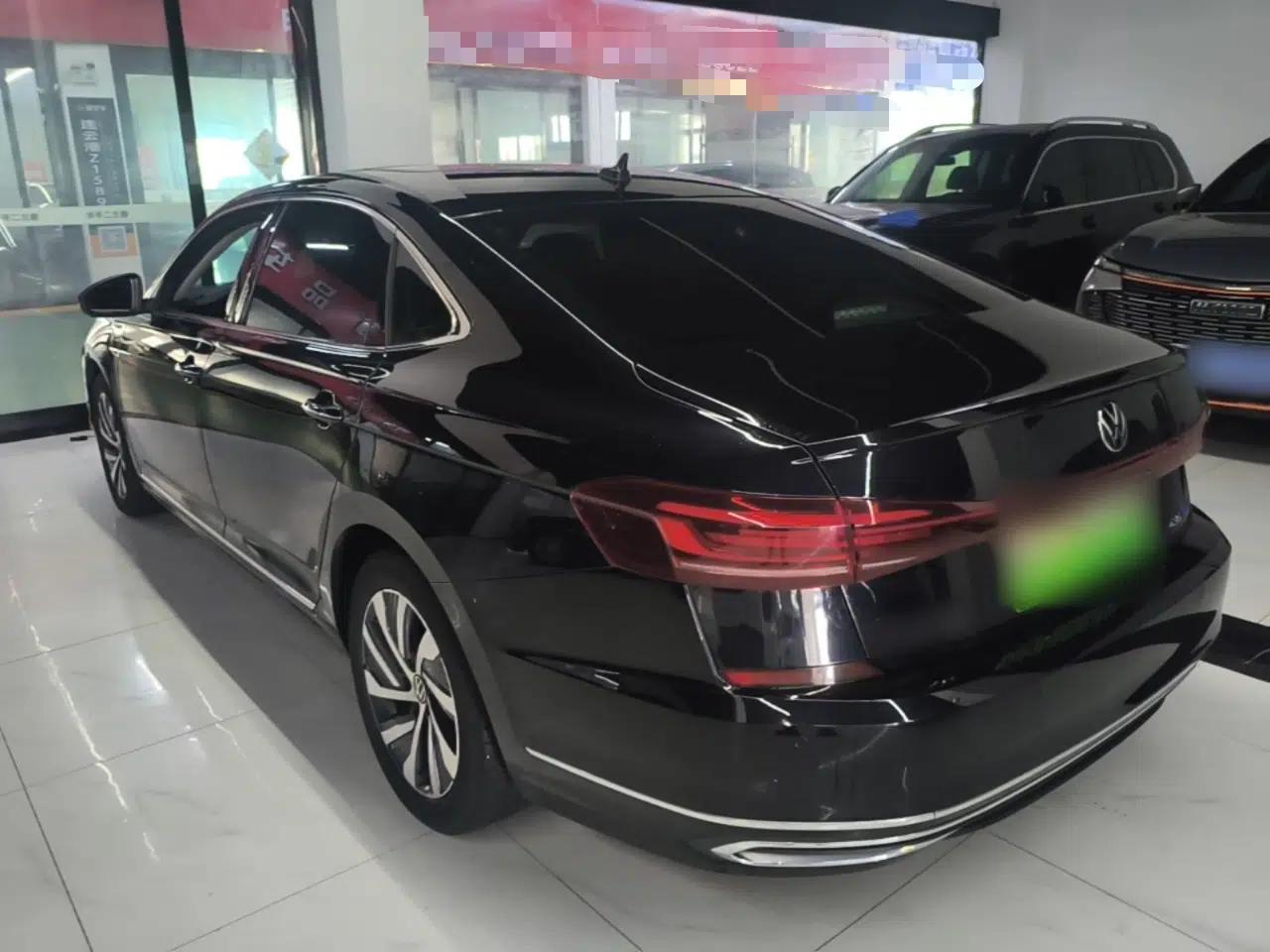 Volkswagen Passat New Energy 2023 430 PHEV Hybrid Luxury Edition — миниатюра 13