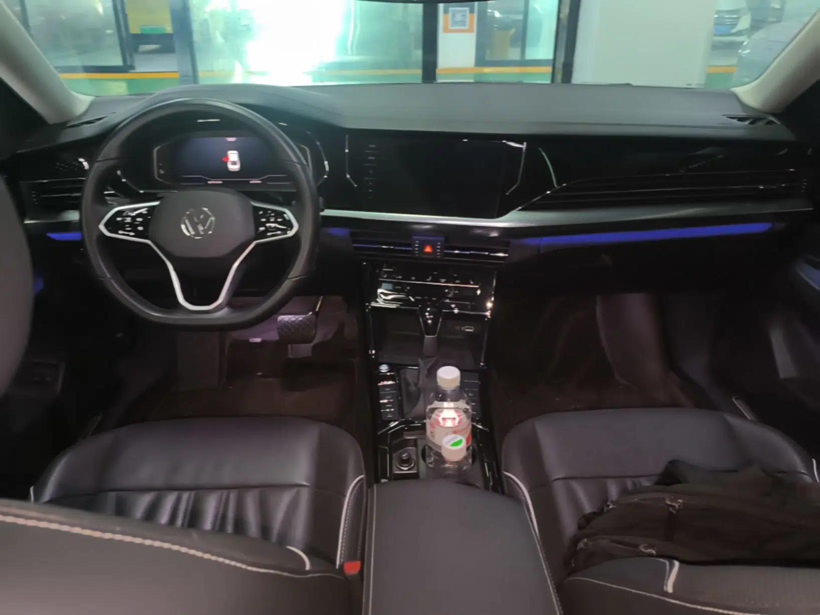 Volkswagen Passat New Energy 2023 430 PHEV Hybrid Luxury Edition — миниатюра 17
