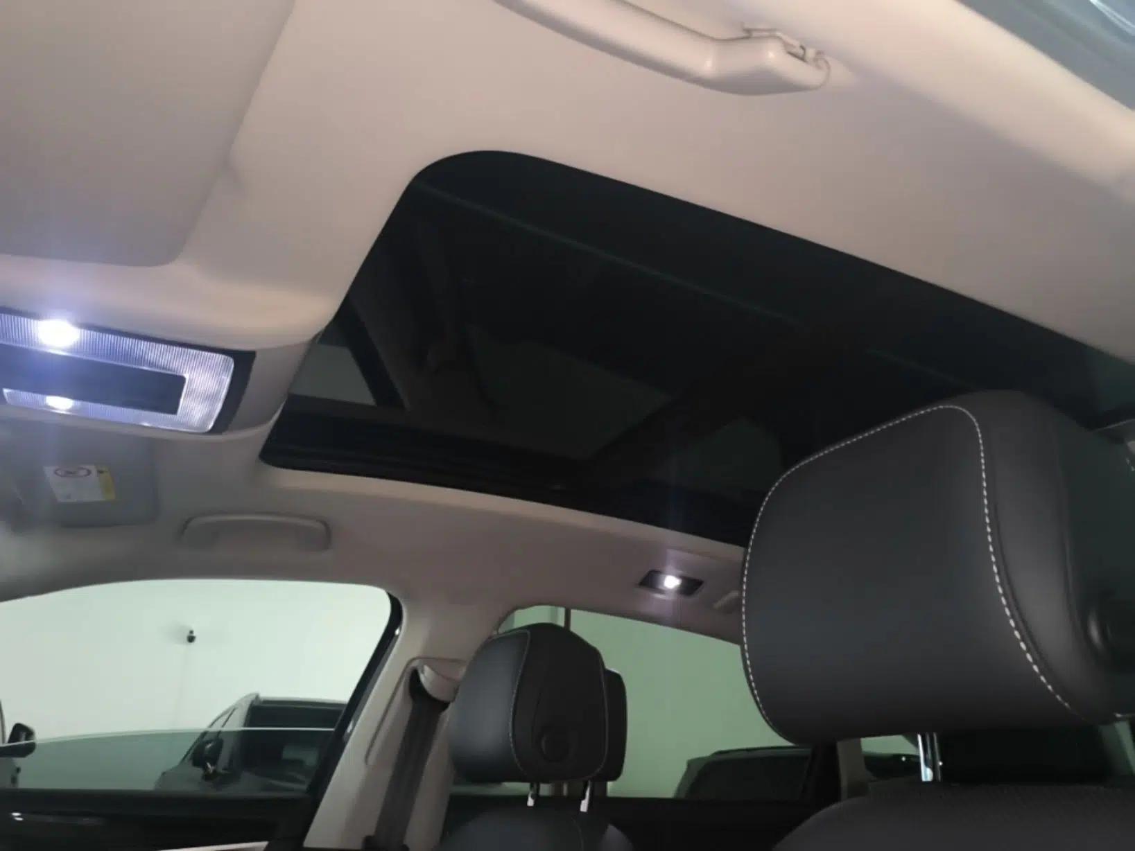 Volkswagen Passat New Energy 2023 430 PHEV Hybrid Luxury Edition — миниатюра 26