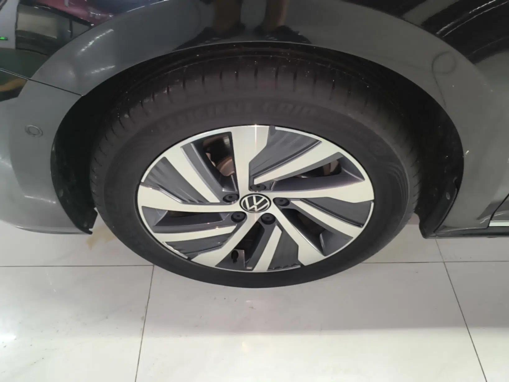 Volkswagen Passat New Energy 2023 430 PHEV Hybrid Luxury Edition — миниатюра 10