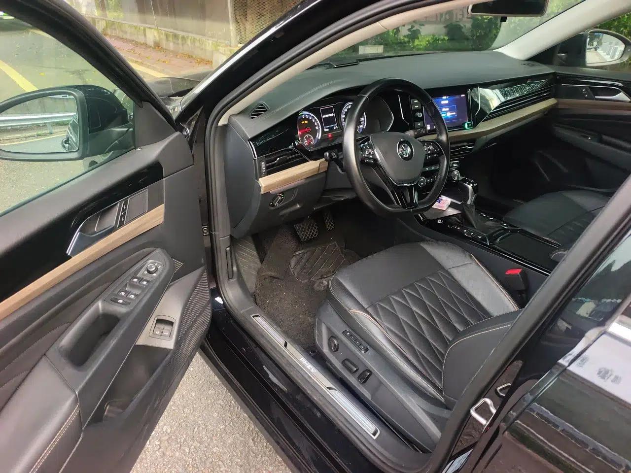 Volkswagen Passat New Energy 2019 430 PHEV Hybrid Luxury Edition — миниатюра 16