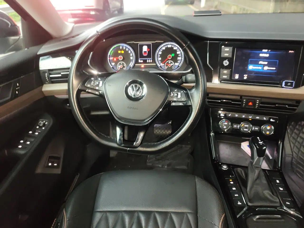 Volkswagen Passat New Energy 2019 430 PHEV Hybrid Luxury Edition — миниатюра 10