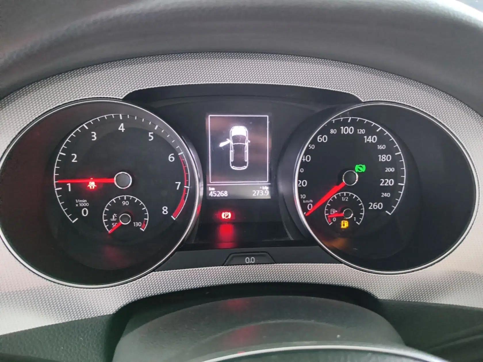 Volkswagen Golf Sportsvan 2019 200TSI Automatic C-HR Pure Version China VI Standard — миниатюра 14