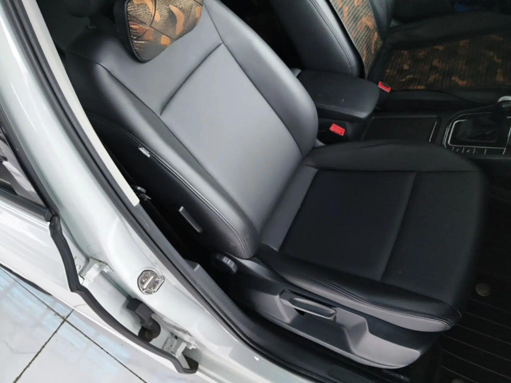 Volkswagen Golf Sportsvan 2019 200TSI Automatic C-HR Pure Version China VI Standard — миниатюра 19