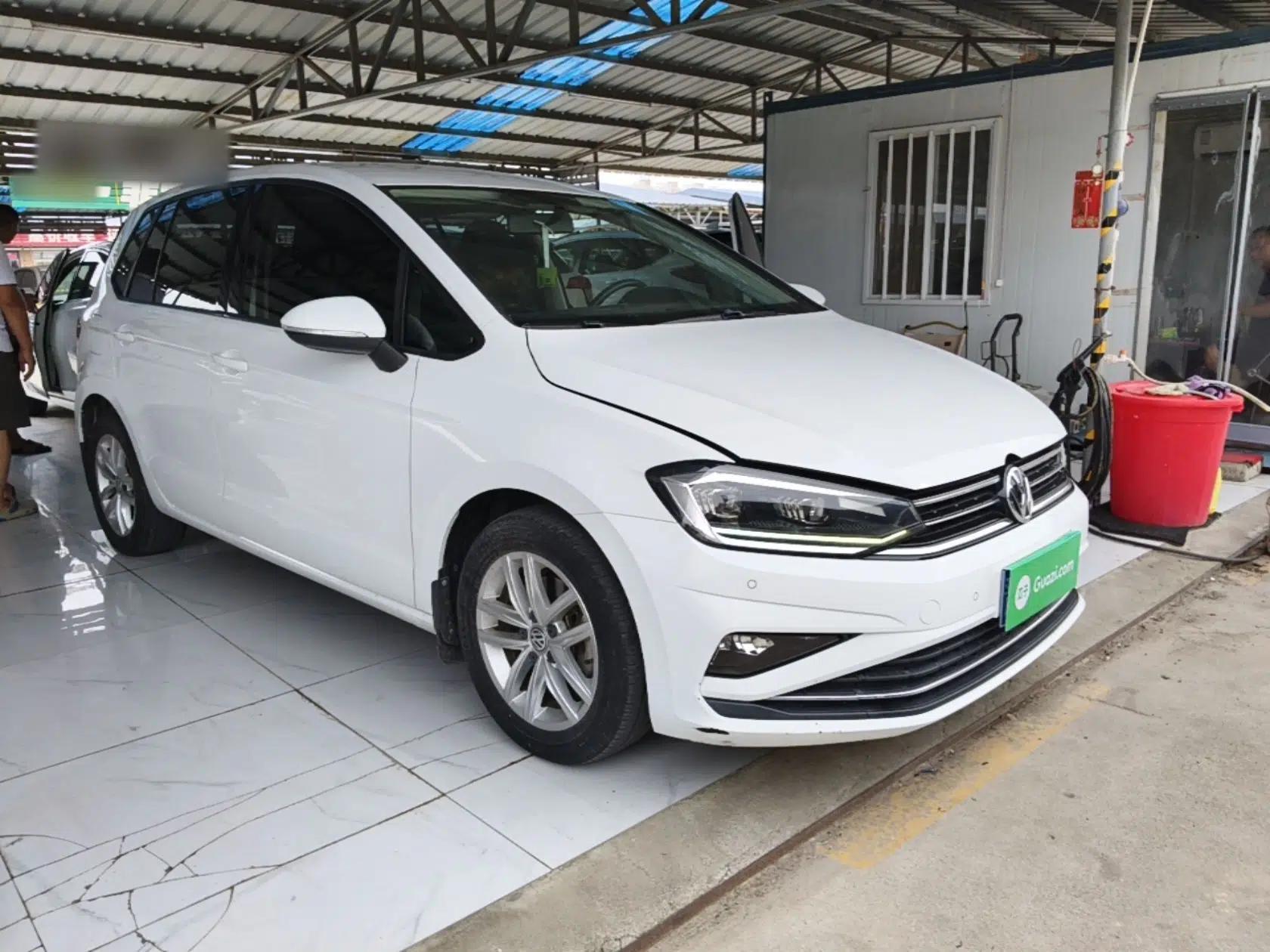 Volkswagen Golf Sportsvan 2019 200TSI Automatic C-HR Pure Version China VI Standard — миниатюра 3