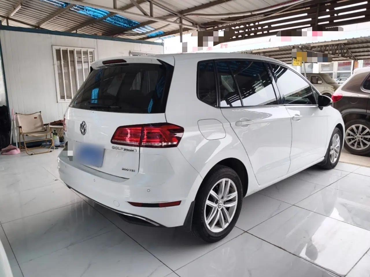 Volkswagen Golf Sportsvan 2019 200TSI Automatic C-HR Pure Version China VI Standard — миниатюра 6