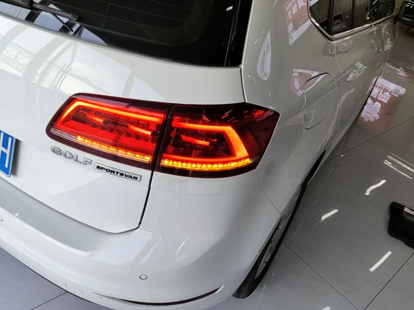 Volkswagen Golf Sportsvan 2018 1.6L Automatic Comfort Model — миниатюра 9
