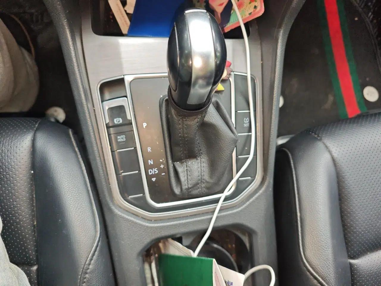 Volkswagen Golf Sportsvan 2016 1.6L Automatic Comfort Model — миниатюра 14