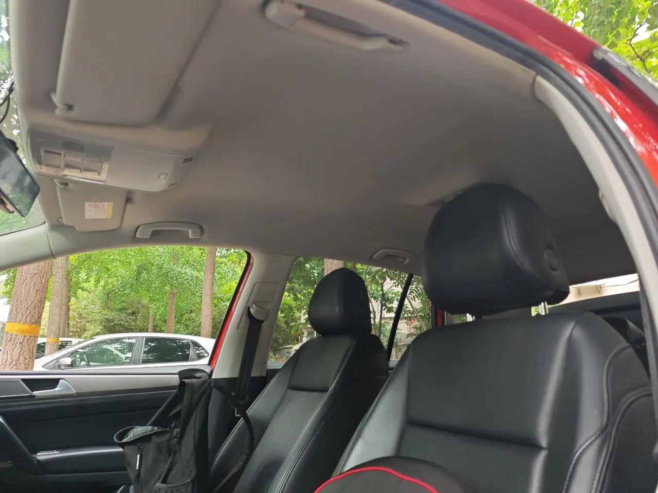 Volkswagen Golf Sportsvan 2016 1.6L Automatic Comfort Model — миниатюра 18
