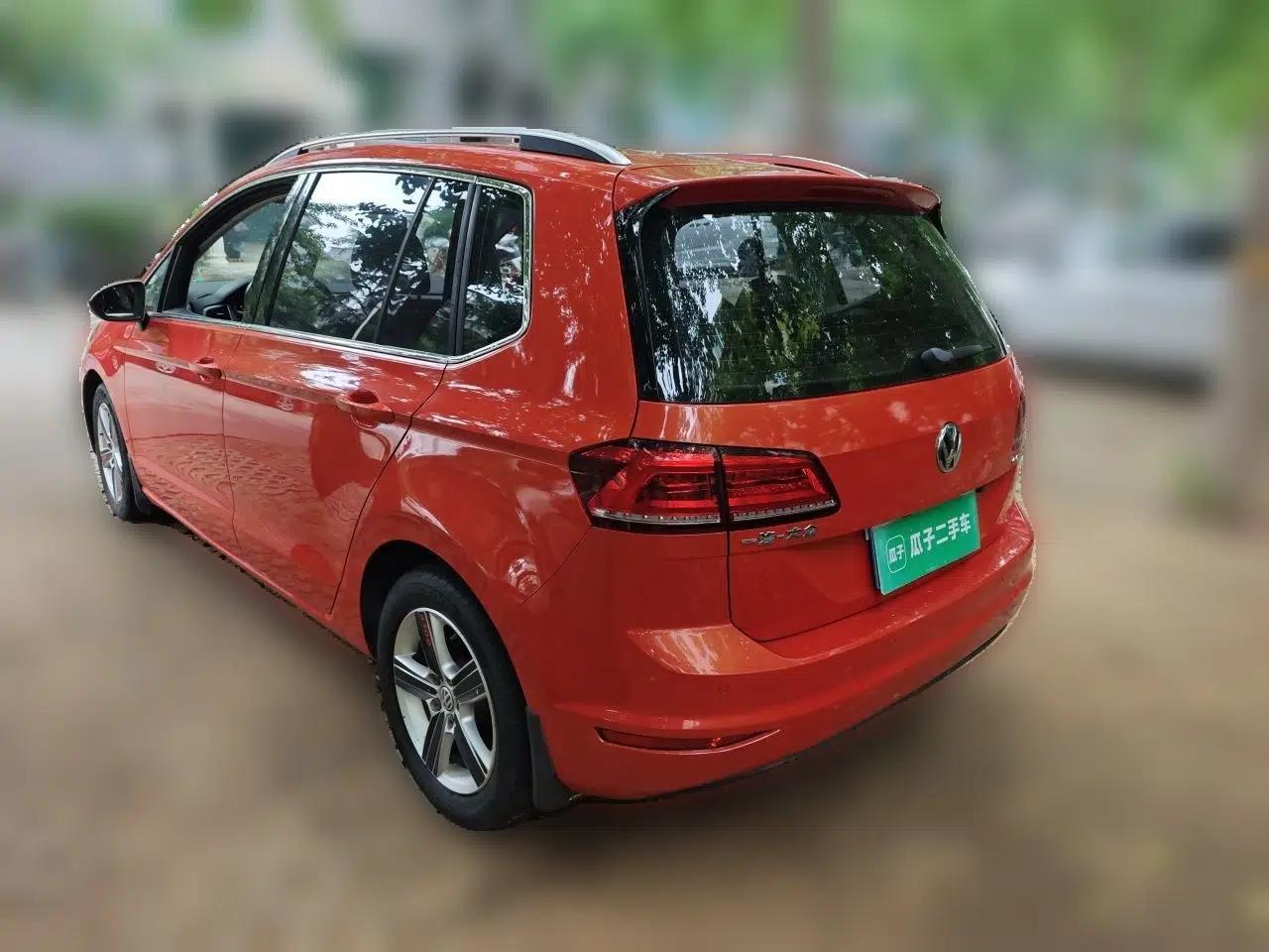 Volkswagen Golf Sportsvan 2016 1.6L Automatic Comfort Model — миниатюра 4