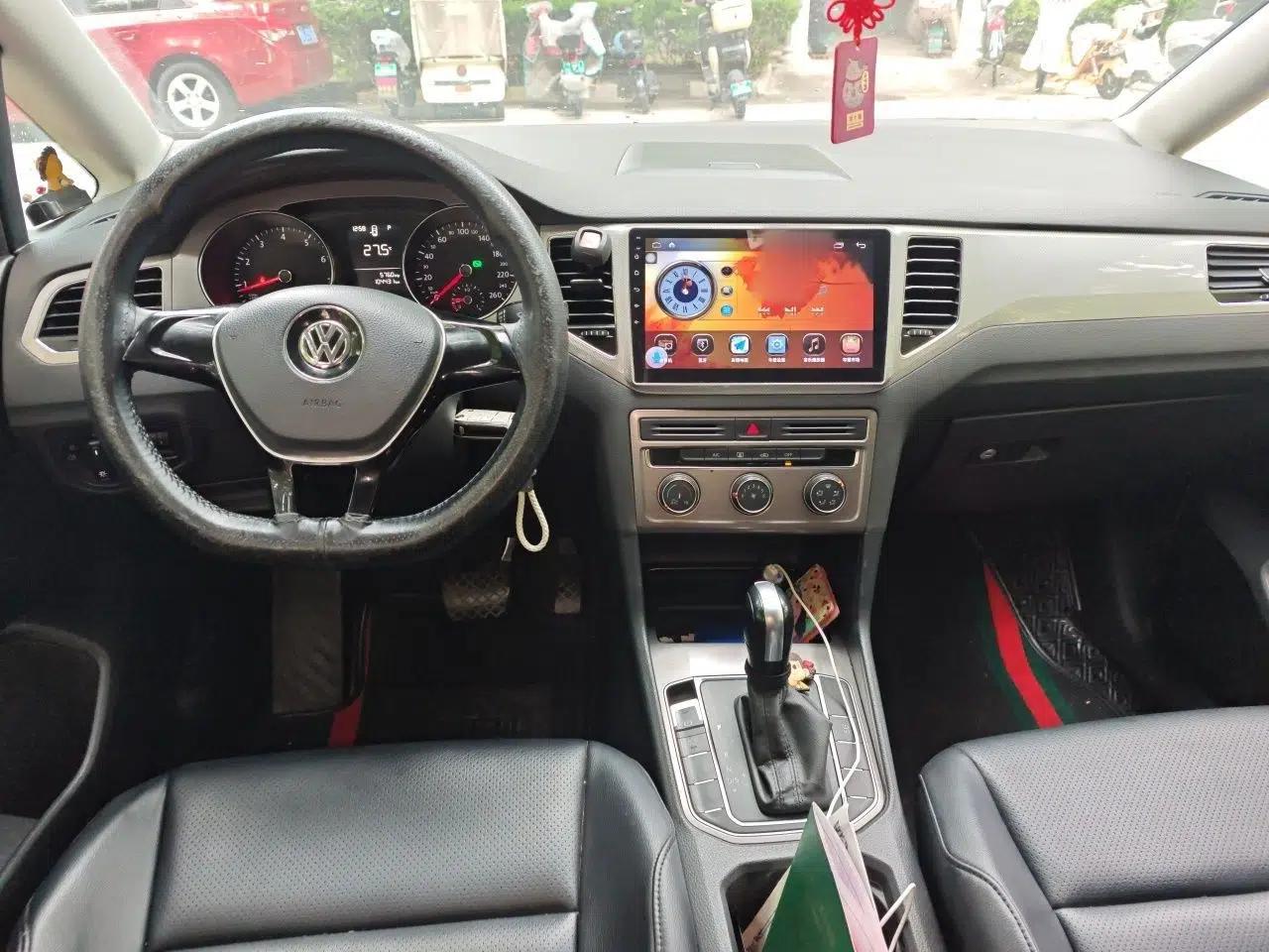 Volkswagen Golf Sportsvan 2016 1.6L Automatic Comfort Model — миниатюра 9