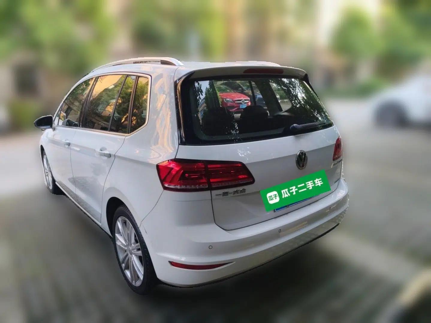 Volkswagen Golf Sportsvan 2018 230TSI Automatic Luxury Model — миниатюра 4