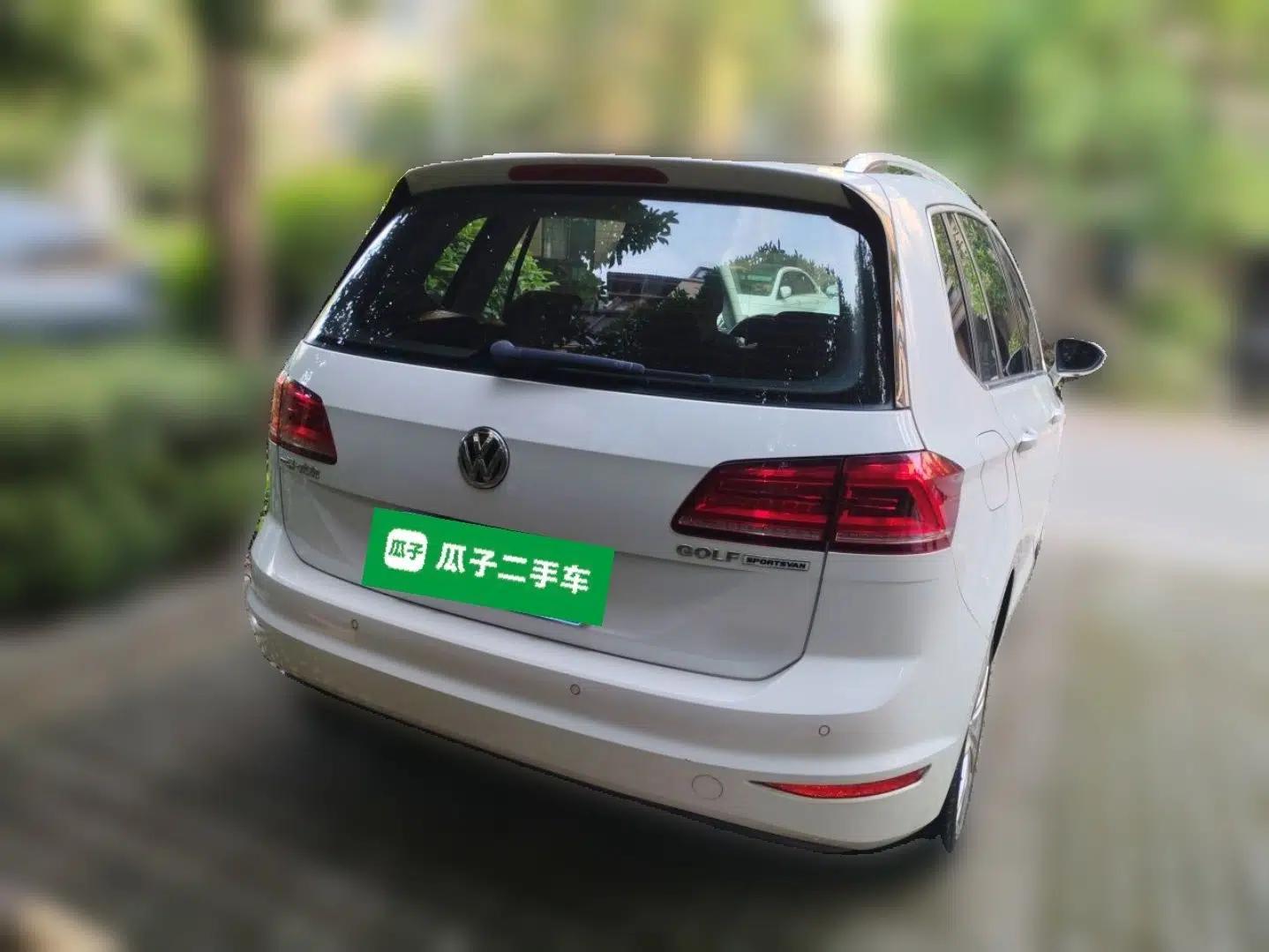 Volkswagen Golf Sportsvan 2018 230TSI Automatic Luxury Model — миниатюра 5