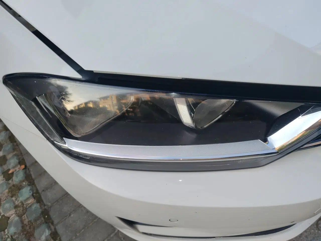 Volkswagen Golf Sportsvan 2018 230TSI Automatic Luxury Model — миниатюра 7