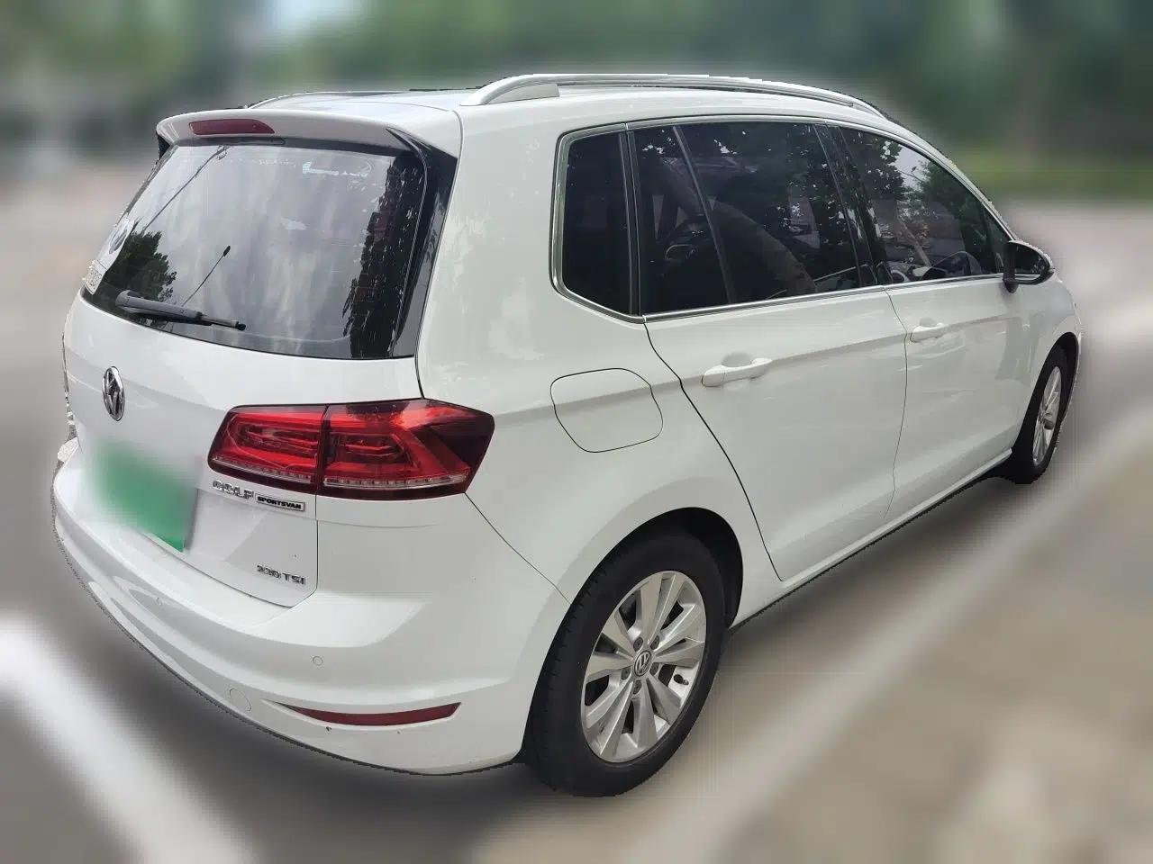Volkswagen Golf Sportsvan 2016 230TSI Automatic Trend Edition — миниатюра 6