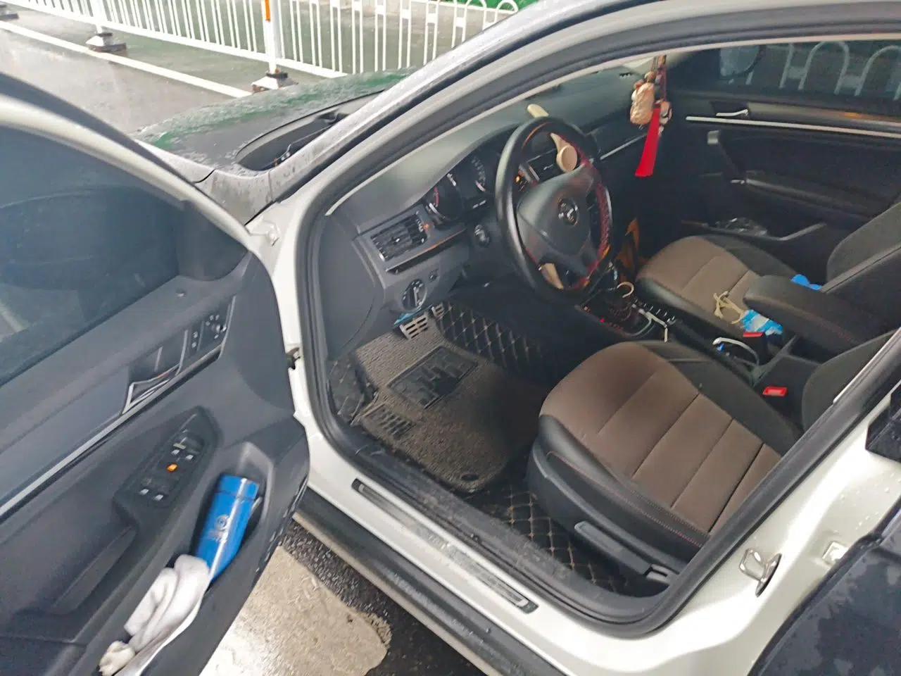 Volkswagen C-TREK 2017 1.6L Automatic Comfort Model — миниатюра 16